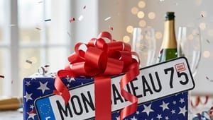 Plaque cadeau : comment bien choisir pour faire plaisir