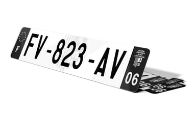 Plaque immatriculation noire fond logo Alpes-Maritimes