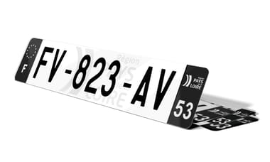 Plaque d'immatriculation noire fond logo Mayenne