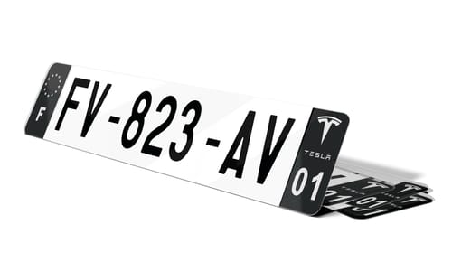 Plaque immatriculation noire Tesla Logo